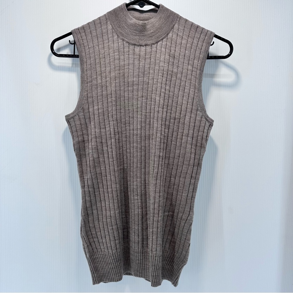 Ellen Tracy Sleeveless Mock Neck Sweater Sz M Ribbed 100% Extra Fine Merino Wool